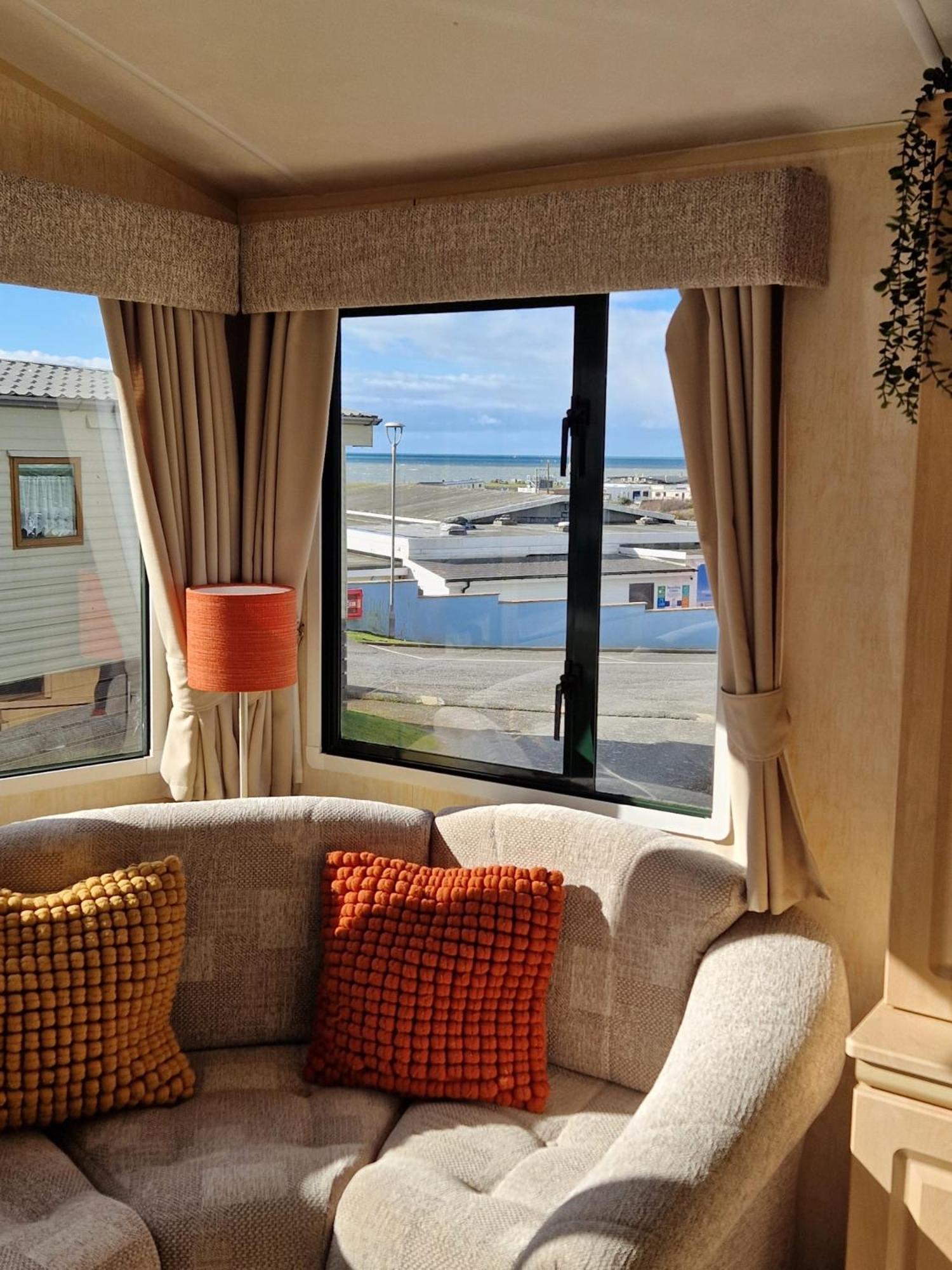 Sea Viev Hideaway At Clarach Bay 2 Bedrooms Pet Friendly Gm5 Holiday home *